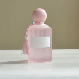 Luxury Unique Cylindrical Mini Perfumes Spray Fluted Glass Cosmetic Packaging Perfume Bottle for Home Fragrance