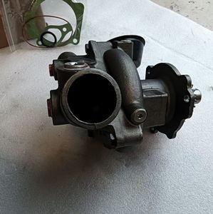 High-Quality Cummins M11 Engine Parts Water Pump 4955706 Short Shaft 4299028