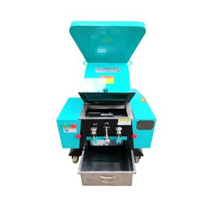 Small Mobile Plastic Crusher Machine with Motor Engine Industrial Plastic Grinder