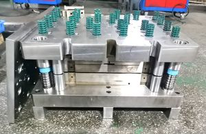 Metal Mold, Stamping Progressive Mould Design and Manufacturing, Customised Punching Mould