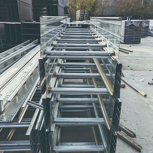 OEM Supplier Hot DIP Galvanized Anti-Corrosion Long Life Ladder Type Cable Tray