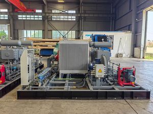 Robust Piston Gas Compressor for CNG and H2 Applications