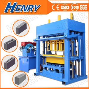 No Electricity Qt4-30 Concrete Paving Making Machine in Kenya
