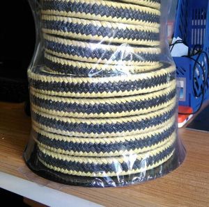 Black PTFE with Kevlar Fiber Corner Braided Packing