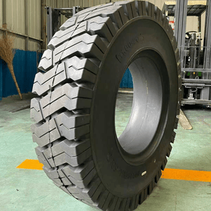 Durable Port Machine Tire for Efficient Cargo Transportation