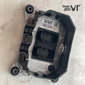 China Factory Truck Controller Engine Parts 21855896 23140886 22771624 22771625 Lights Fciom Control Unit for Renault Volvo Fh FM Truck Spare Parts