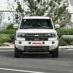 Leopard 5 180km/H Maximum Speed 1000-1600cc Displacement Electric SUV Hybrid Car
