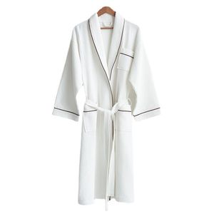 OEM Embroideried Waffle Bathrobe Unisex Cotton Bathrobe White Luxury Hotel Bath Robes