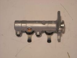 Auto Car Parts Hiace Brake Pump Booster Master Cylinder 47201-26530