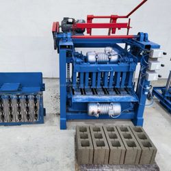 4-35 Small Brick-Making Machine Used for Various Sizes of Bricks