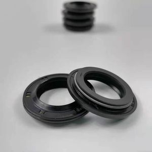 Svy Oil Seal Type FKM NBR Rubber Material with Belt Spring