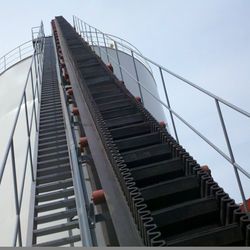 Professional Large Angle Corrugated Sidewall Belt Conveyor