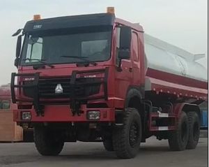 Sinotruk HOWO 6X6 Oil Tanker Truck with Anti-Collision Bars