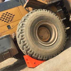Polyurethane Backstop Portable Triangle Wood Car Anti-Skid Device Truck Car Blocker Wheel Locator