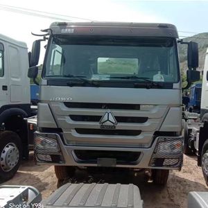 New HOWO 400HP Tractor Truck with 3 Axle Lowbed Trailer