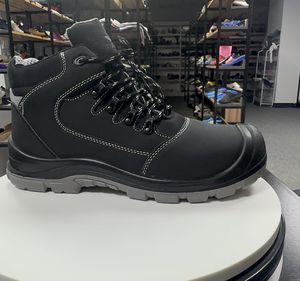 Light Weight Fashion Sports Style Protective Boots Working Man Engineer Steel Toe Safety Shoes