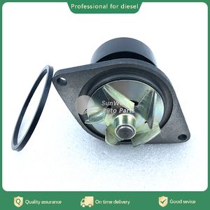 China Supply 6bt5.9 Diesel Engine Spare Parts Engine Water Pump 4935793