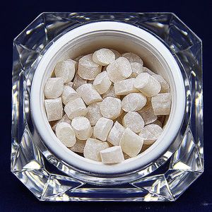 China Ester Type Chlorinated EVA Resin Ceva for Printing Ink