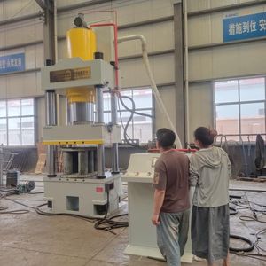 315t Four Column Hydraulic Press Used for Head Stretching Forming