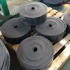 5MPa Nr Natural NBR Nitrile Neoprene Cutting Sheet Skirt Board Rubber Skirting