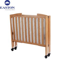 Hot Selling Hotel Foldable Nature Wooden Baby Crib
