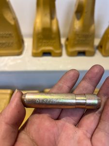 High-Quality 8e0468 8e-0468 Pin for G. E. T for Heavy Duty Machinery