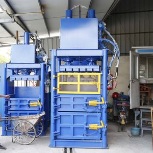 Hydraulic Vertical Baler for Waste Paper Plastic Bottle