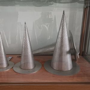 Factory Direct Sales Perforated Metal Filter with Custom Pattern for Liquid Filtration