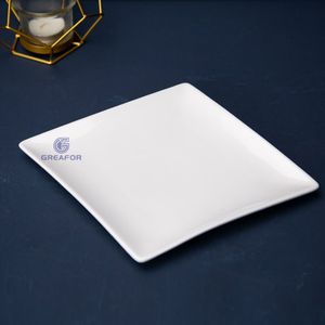 China Wholesale Price Tableware Elegant Design Ceramic Plate for Occasions