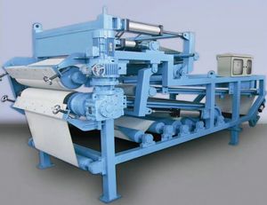Factory Price Sludge Treatment High Efficiency SS304 Belt Filter Press Sludge Press Machine
