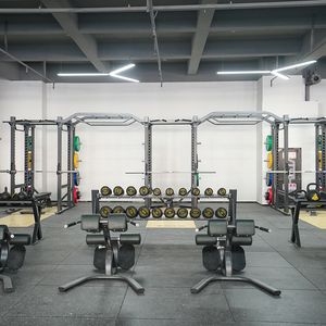 High Quality Anti-Slip Fitness Gym Rubber Floor Mat Shock Absorption Rubber Gym Flooring Tiles