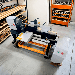 Automatic CNC 2 Heads Wood Turning Lathe Machine for Twisting and Engraving