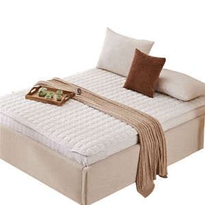 Hot Sale High Quality Quilted Waterproof Mattress Protector for Mattress