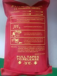 China Manufacturer Fiberglass Fire Blanket with High Temperature Resistant Above 550 C