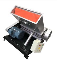 High-Efficiency Plastic Bottle Granulator
