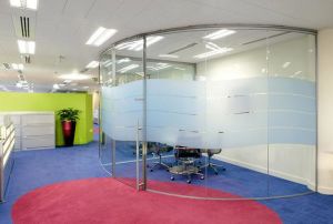 Glass Wall/Office Partition with Design Glass/Curved Office Partition with Ceramic Paint Design Glass/Digital Printing Glass Design for Office Partition