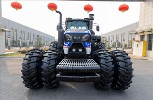 Advanced Full Hydraulic Wheel Type Tractor for Heavy-Duty Farming