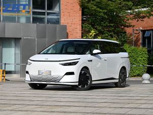 2025 Model High-Speed Electric Vehicle Xpeng X9 7-Seater Car Luxury Family Car 0-100 Km/H Acceleration in 3.7 Seconds