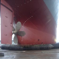 Marine Deck Products Ship Launching and Dry Docking Airbags for Barges in Indonesia Shipyard