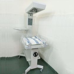 Infant Radiant Warmer Baby Emergency Equipments Neonatal Rescue Table