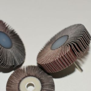 Abrasive Cloth Polishing Flap Wheel with Shaft