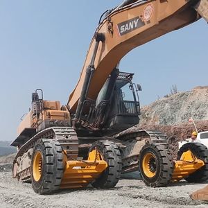 Tracked Vehicle Dolly Designed for Heavy Equipment Relocation Efficiency