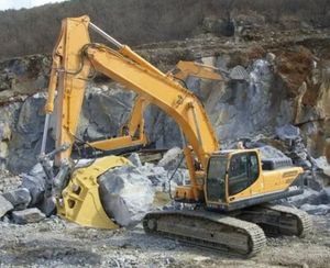 Huida Hydraulic Excavator Grab Bucket with Thumb Excavator Grapple Bucket Thumb Bucket for Sale with Good Price