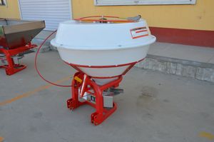 Tractor Mounted Farm Fertillizing CDR Fertilizer Spreader
