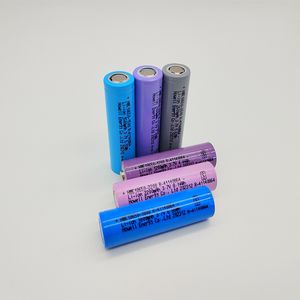 3.7V 2000mAh Lithium Ion 18650 Battery Cell for Power Bank/Flashlight/LED Light
