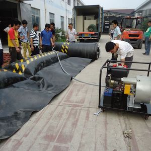 Connector Rubber Oil Spill Containment Boom / Solid Floating Oil Fence