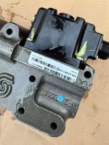 OEM Kvme Hydraulic Servo Control Valve High Pressure Kvme11201 Kvme11204