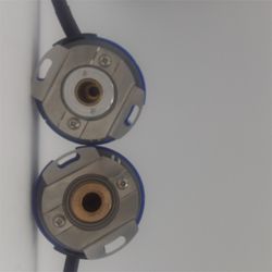 Adk Servo Motor Encoder Sensor Hollow Encoder for Motor Abzuvw Tamagawa Motor/Agv/CNC