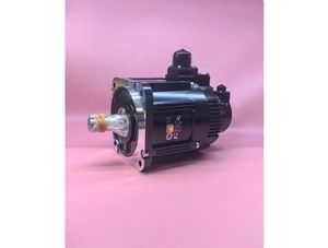 Yaskawa Servo Motor Sgm7g-09A7c61/Sgm7g-09A7c6c Yaskawa 24-Bit Absolute Encoder Motor