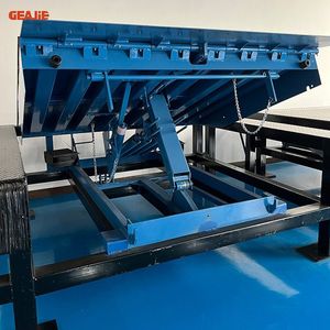 Automatic 12 Ton Hydraulic Dock Leveler CE Certified for Industrial Logistic Center
